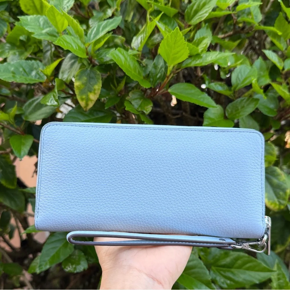 Michael Kors Jet Set Travel LG Continental Wallet Wristlet Pale Ocean - Picture 2 of 14